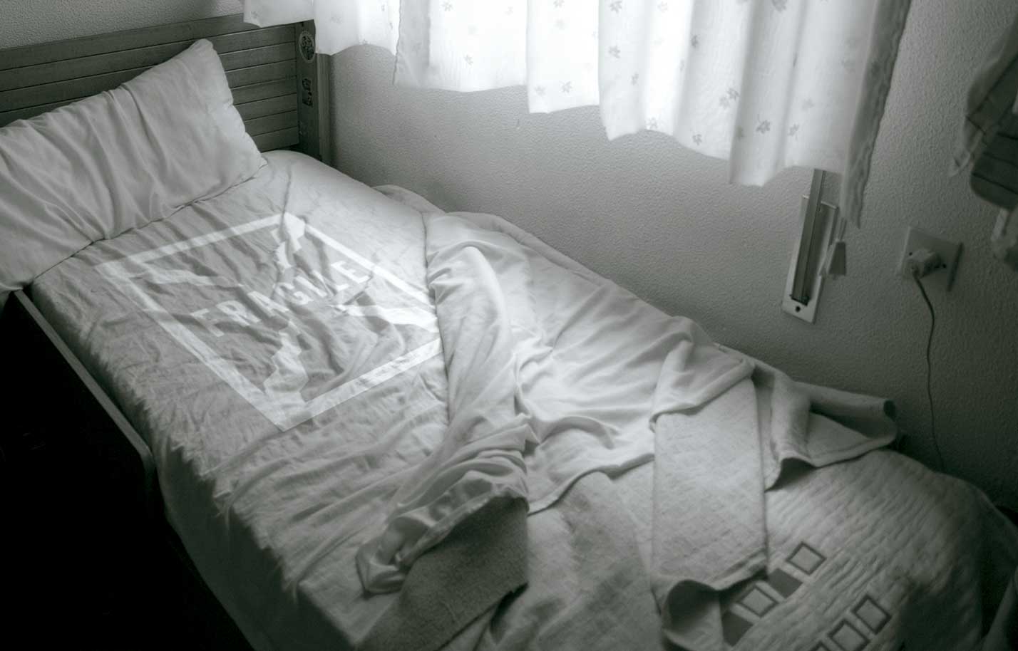 Fragile 01