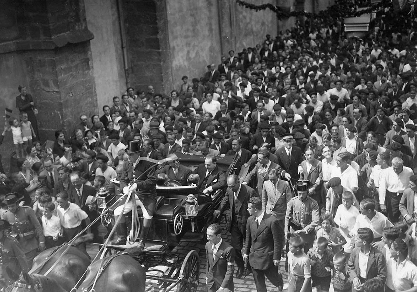 El 20 septiembre de 1933 el Presidente realizó nuevamente una breve gira por San Sebastián, visitando la villa de Oñate.